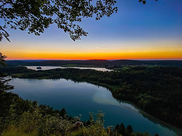 belvédère des 4 lacs cottages du hérisson coucher de soleil